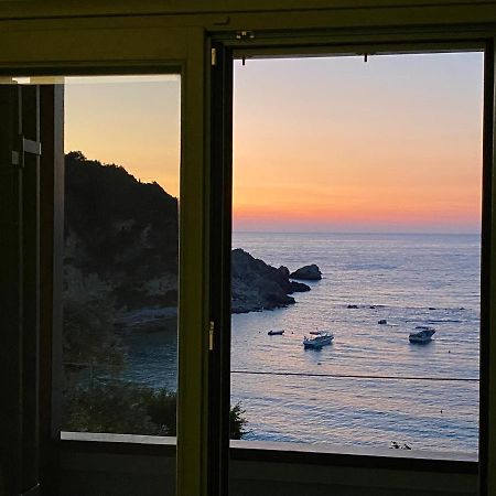 Caltabania Suites Ayios Nikitas Ngoại thất bức ảnh