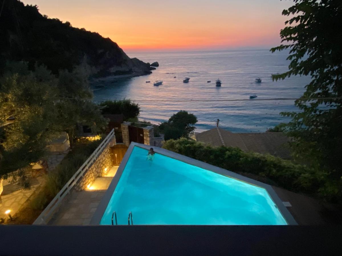 Caltabania Suites Ayios Nikitas Ngoại thất bức ảnh