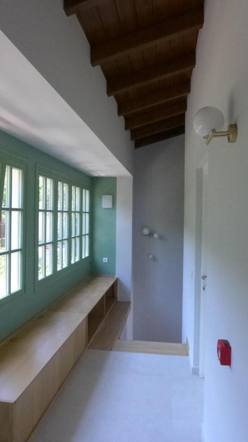 Caltabania Suites Ayios Nikitas Ngoại thất bức ảnh