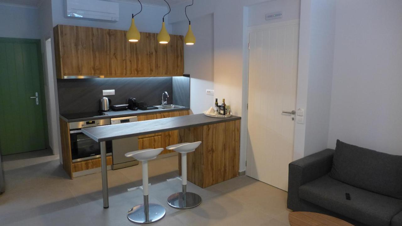 Caltabania Suites Ayios Nikitas Ngoại thất bức ảnh
